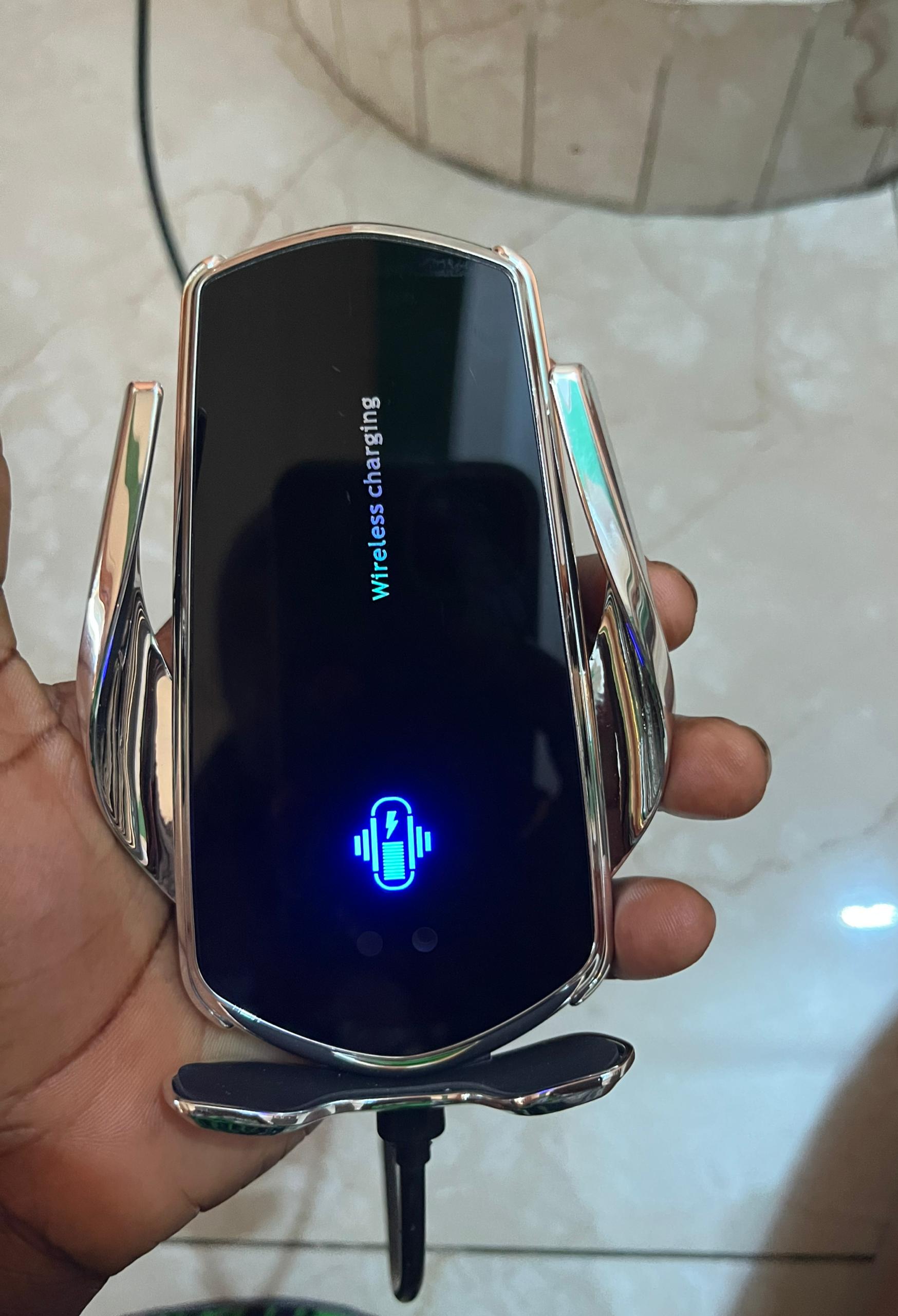 🚗 Support Intelligent de Téléphone pour Voiture – Chargement Sans Fil