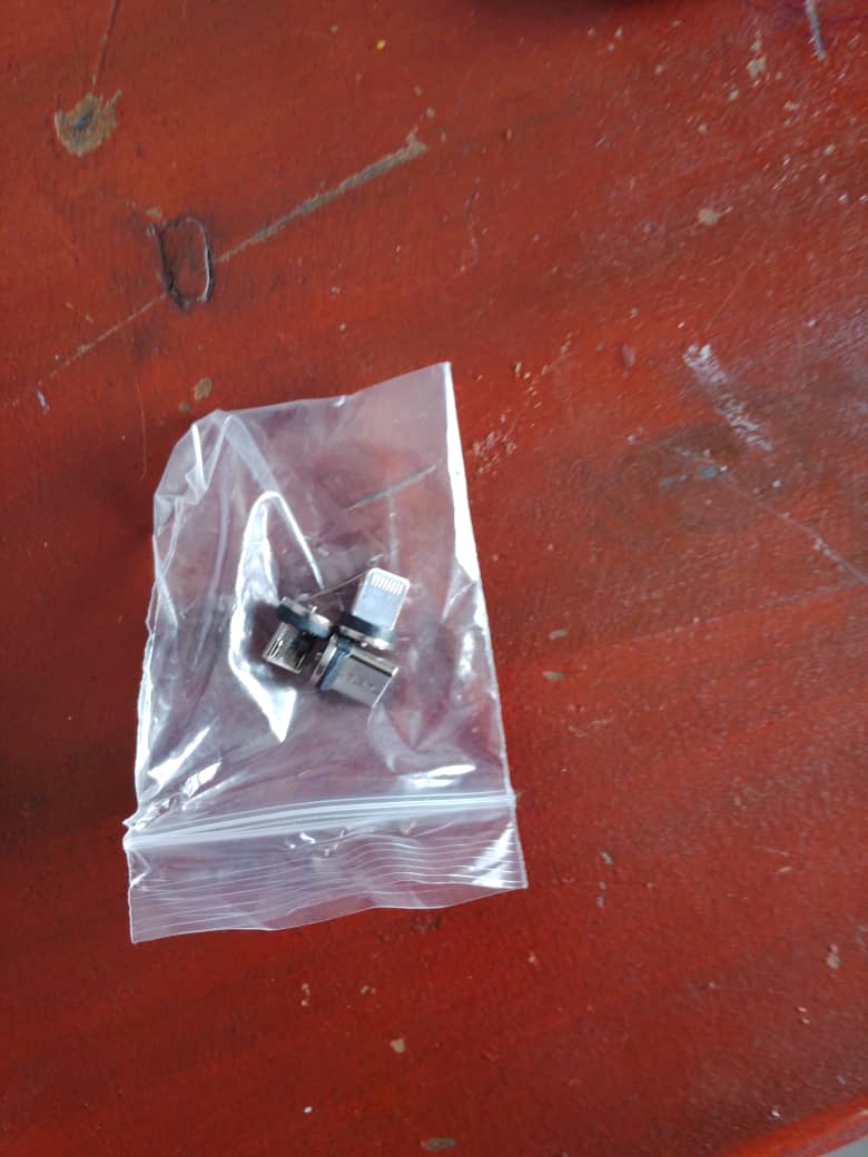 🚗 Support Intelligent de Téléphone pour Voiture – Chargement Sans Fil