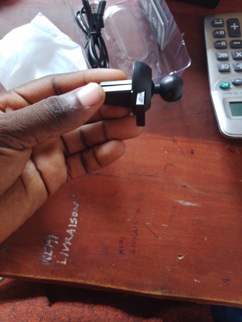 🚗 Support Intelligent de Téléphone pour Voiture – Chargement Sans Fil